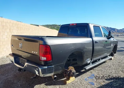 2017 Ram 2500 Big Horn 4X4 6'4 Box z USA, uszkodzony, nr VIN 3C6UR5DLXHG686314